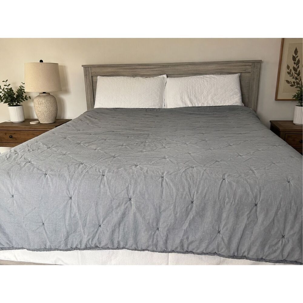 Better Homes & Gardens Gray Tufted Comforter Minimalist Modern Bedding Sz 90x84